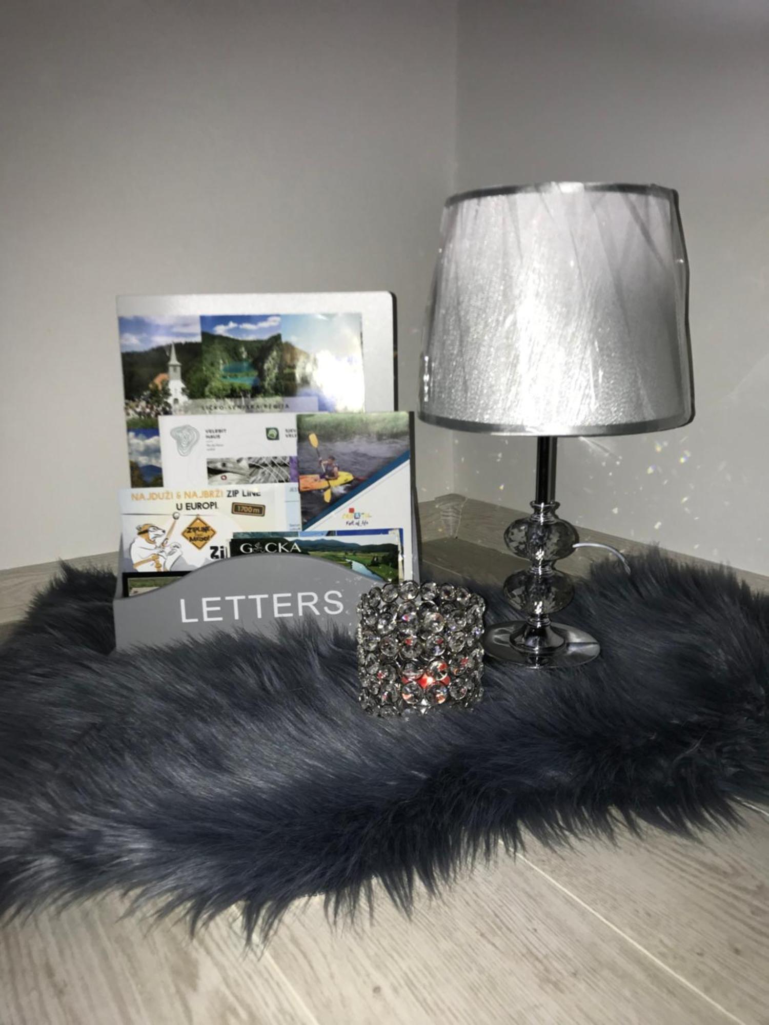 Apartman Kristina - Self Check In & Check Out โอโทชาส ภายนอก รูปภาพ